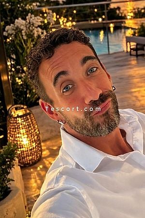 Romuald - Escort Boy Lyon