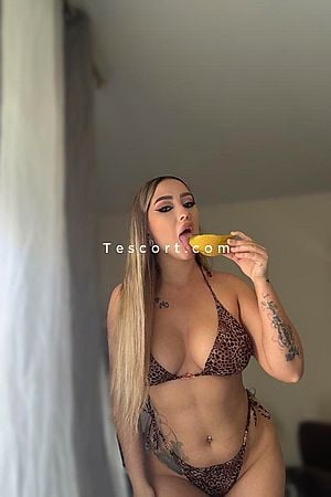 Almma - Escort Girl Clermont-Ferrand