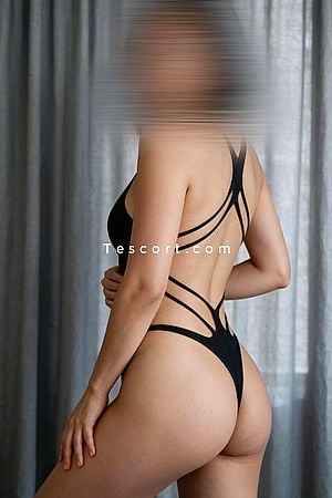 Sarah - Escort Girl Paris