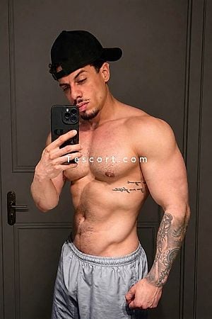 Yuri - Paris Boy Escorts