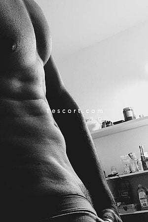 0D1N - Escort Boy Draguignan