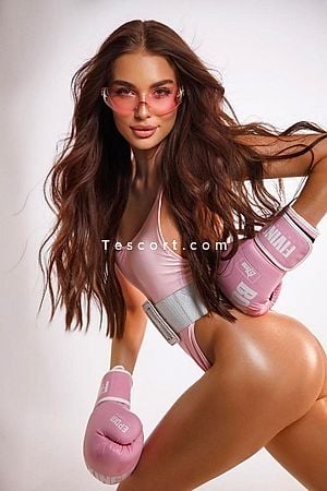 Maya - Cannes Escorts