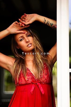 Luna - Escort Girl Paris