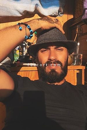 Julien292. - Escort Boy Brest