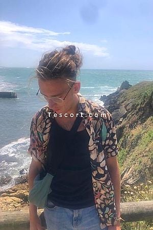 JV35 - Escort Boy Rennes