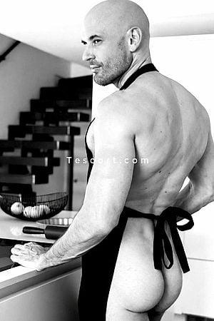 Adrien, Chef @ Your Pleasure - Escort Boy Cannes