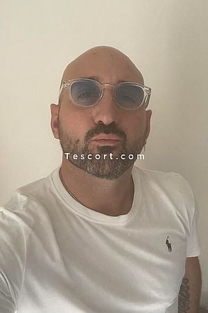 Alex924 - Escort Boy Paris