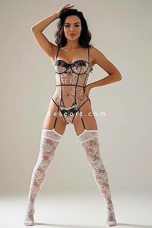 Olivia - Cannes Escorts