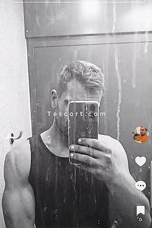 Jonathan - Escort Boy Toulon