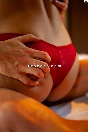 Nadia - Escort Girl Poitiers