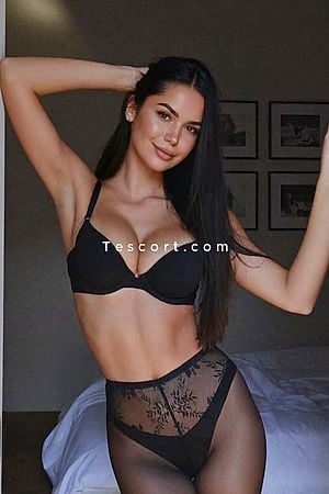 Marinelaa - Paris Escorts