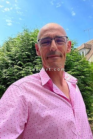 Respect 60 - Beauvais Boy Escorts