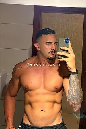 Italo - Champigny-sur-Marne Boy Escorts