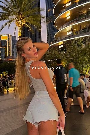 Kaily - Paris Escorts