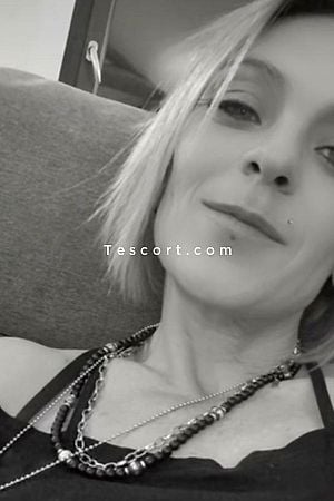 Laura - Escort Girl Lyon