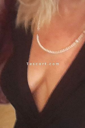 AnneAnne - Bourges Escorts