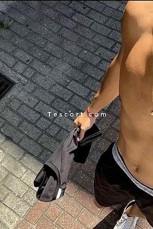 Leo - Escort Boy Nantes