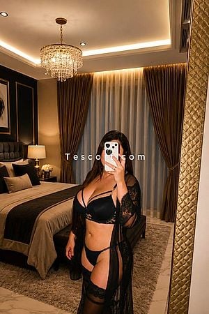 Lore - Chartres Escorts