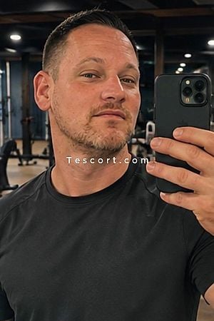 Mister Jones - Lyon Boy Escorts