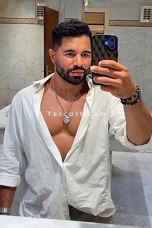 Karlos - Escort Boy Nice