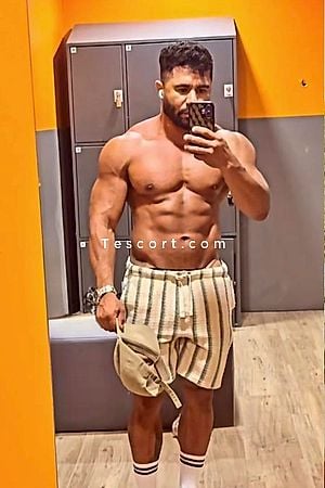 Karlos - Escort Boy Nice