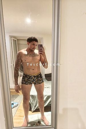 rickdotado - Paris Boy Escorts
