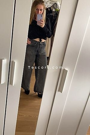 Rose 14889 - Escort Girl Avranches