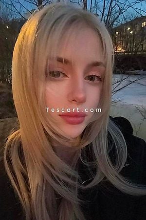 NURA - Escort Girl Paris
