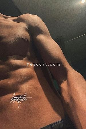 PapacitoXX19 - Cannes Boy Escorts