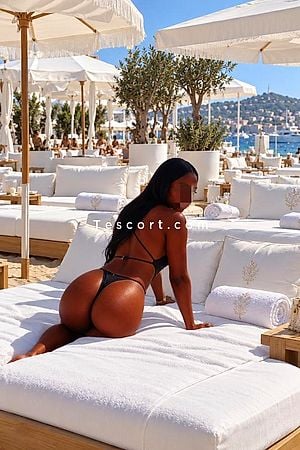 Naomi - Escort Girl Paris