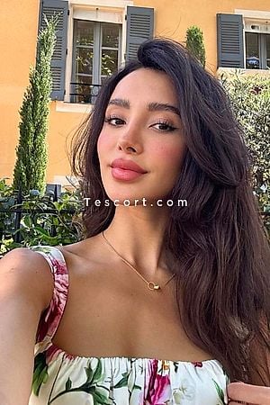 JANINE - Escort Girl Paris