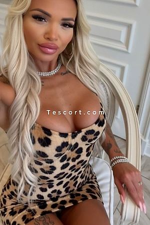 GIULIA - Paris Escorts