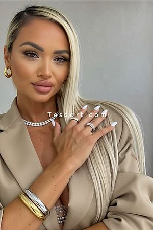 GIULIA - Escort Girl Boulogne-Billancourt