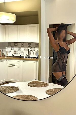Ruby - Paris Escorts