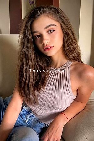 ADELINE - Escort Girl Paris