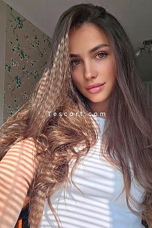 ANGIE - Paris Escorts