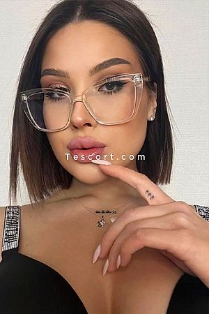 ANGIE - Escort Girl Paris