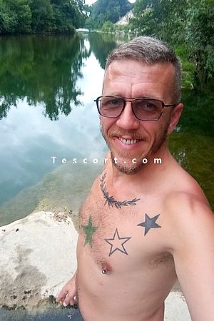 Marc25 - Escort boy Besancon