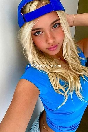 MONIQUE - Paris Escorts