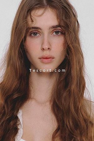 GIOTA - Paris Escorts