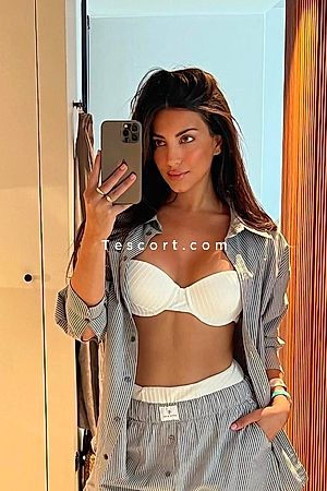 AYRIN - Paris Escorts