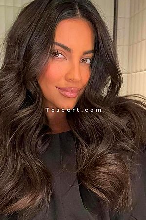 AYRIN - Paris Escorts