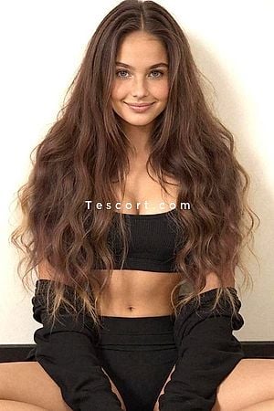 EMMA - Escort Girl Paris