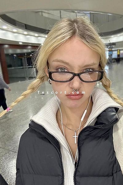 ASPEN - Paris Escorts #1