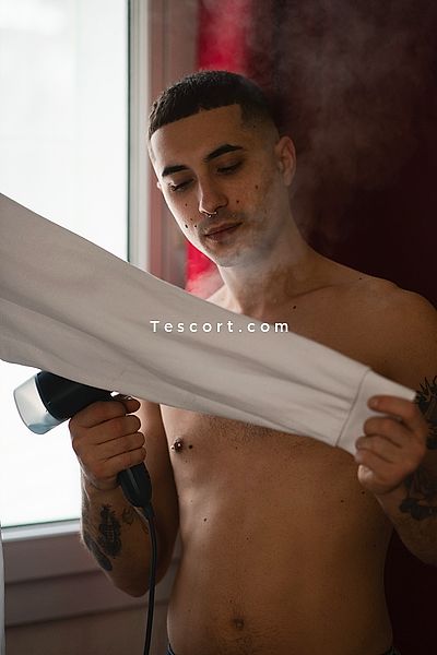 Chinga - Escort Boy Lille #1