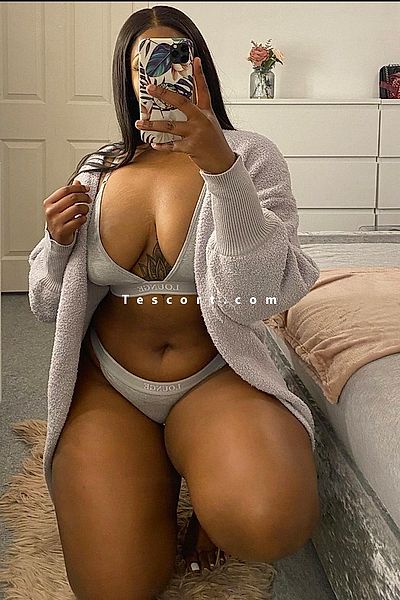 Chococolaat - Lyon Escorts #1