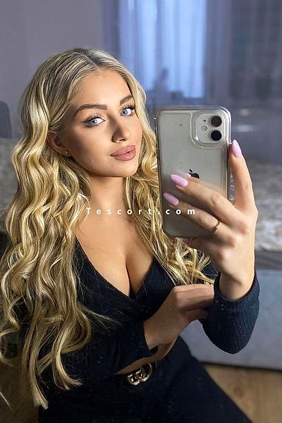 WILZETTE - Paris Escorts #5