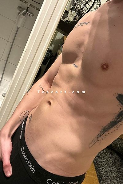 Leo - Paris Boy Escorts #1