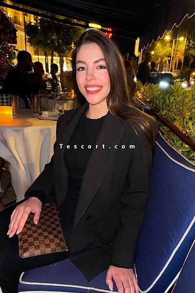 Kristy - Escort Girl Saint Tropez #3