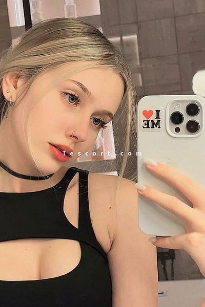 NOREEN - Paris Escorts #3